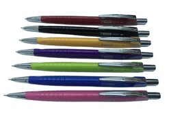 Mikro MP 650 Üçgen Mekanik Kurşun Kalem 0.7 mm